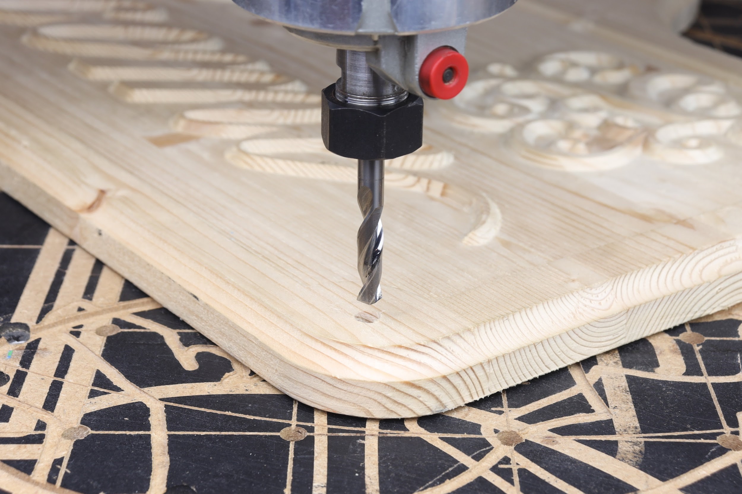 Types of CNC Routers and the Essential Tools for CNC Routing